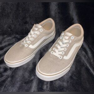 Vans Women’s Ward 'Summer Canvas' sneaker Size 7.5